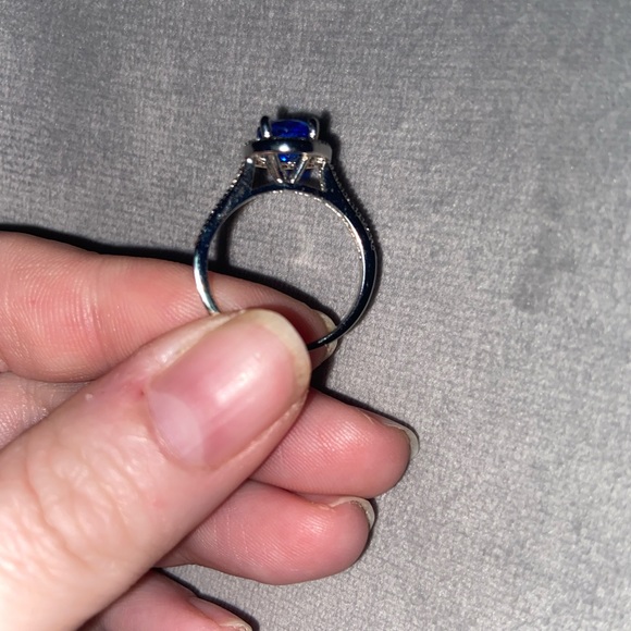 Ladies size 7 silver, cubic zirconia with halo setting and CZ’s along the sides - Picture 2 of 7